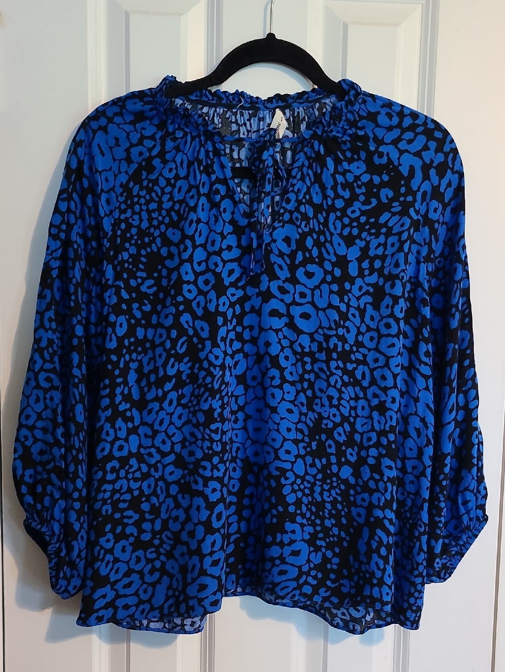 eesome Blue and Black Animal-Print Tie-Neck Blouse